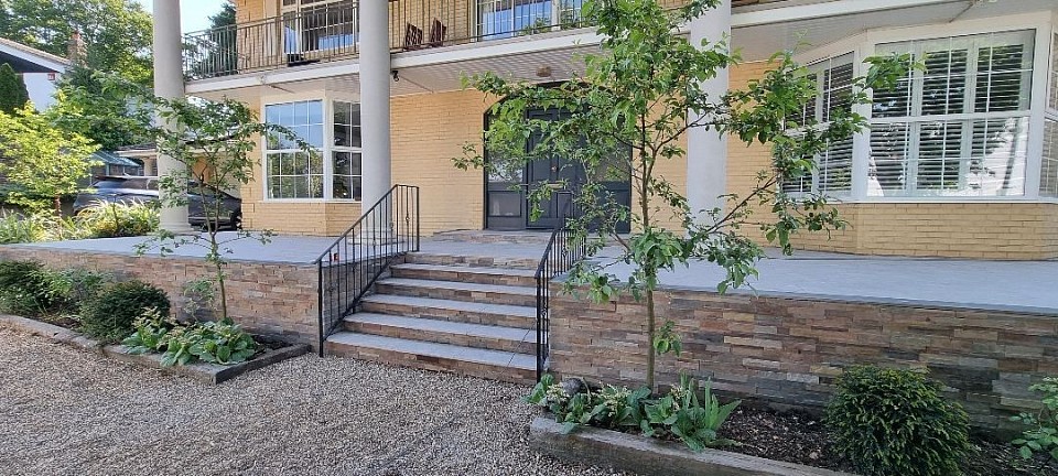 Completed patio paving project in Hampshire