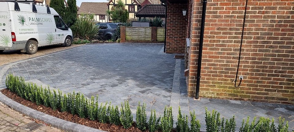 Tobermore Shannon Driveway completed with a Euonymus Japonicus 'Jean Hughes' hedging